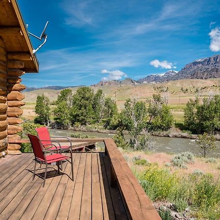 Отель Yellowstone Cutthroat Guest Ranch Вапити Экстерьер фото