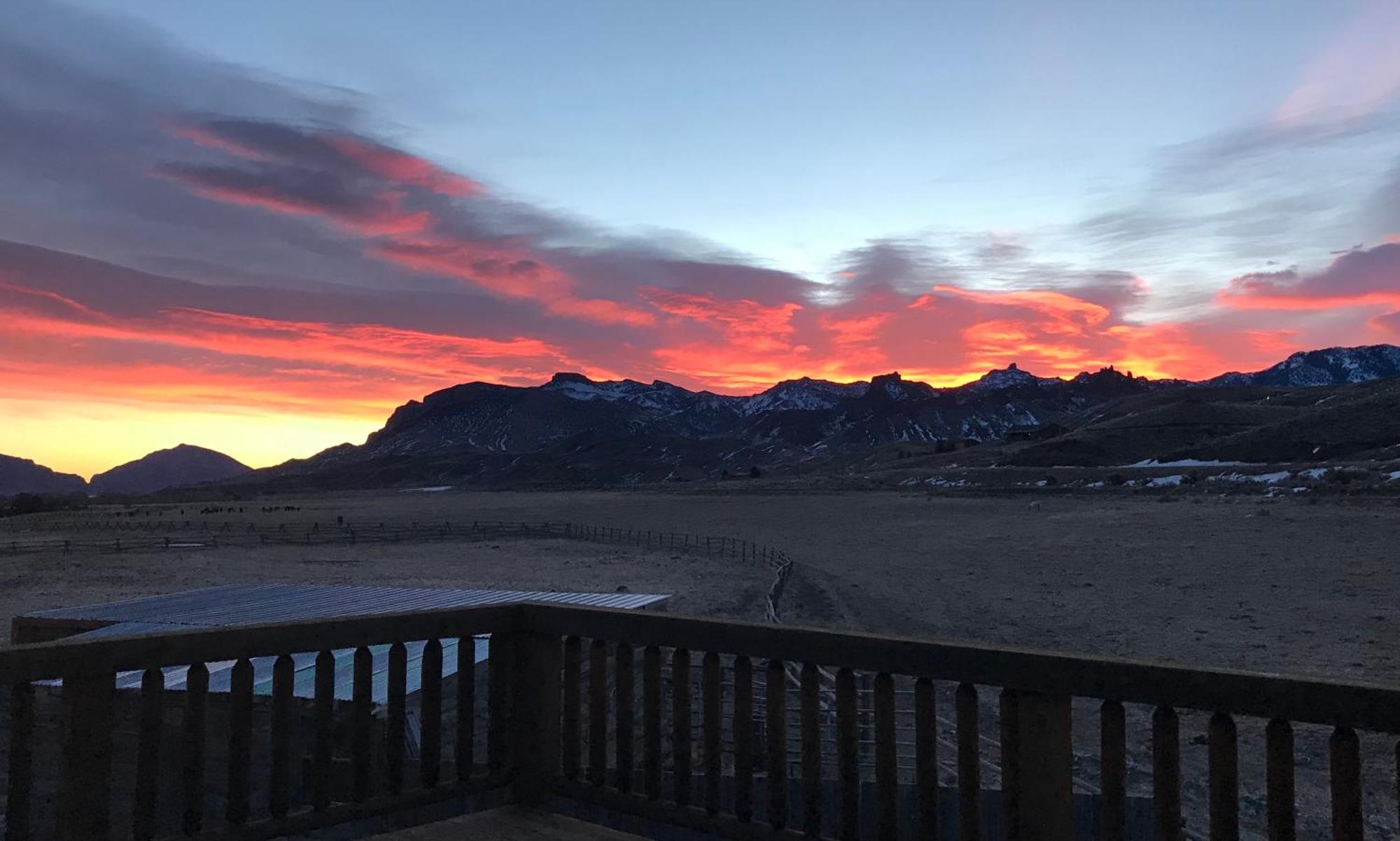 Отель Yellowstone Cutthroat Guest Ranch Вапити Экстерьер фото